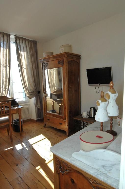 Auberge De La Gare Grandvaux Szoba fotó